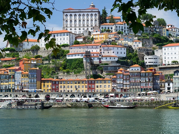 Un altro punto fermo di un tour del Portogallo è Porto