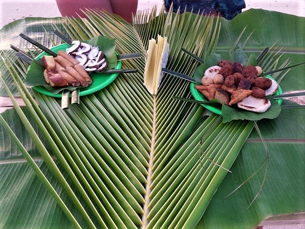 I thelulimas sono dei bocconcini di tonno fritti e sono uno dei piatti tradizionali delle Maldive