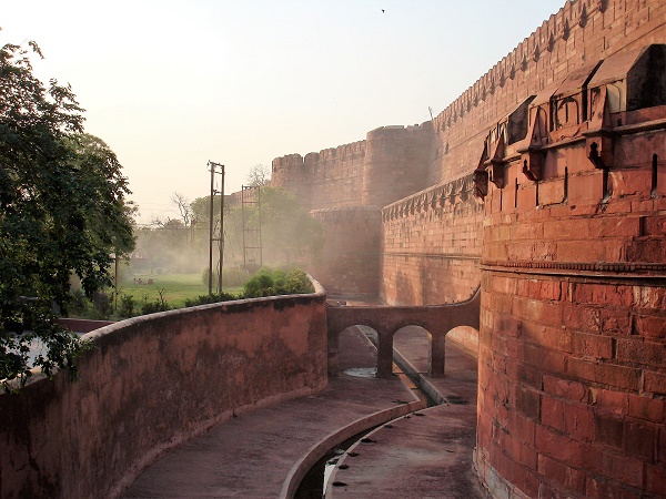 Il Forte Rosso si trova a Delhi ed è stato per 200 anni la residenza degli imperatori dell'India appartenenti alla dinastia Mughal.