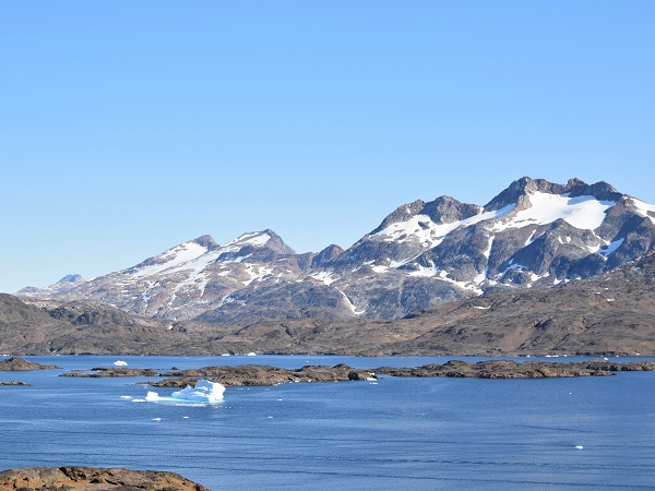 Un piccolo scorso della Groenlandia orientale: il fiordo su cui affaccia la cittadina di Tasiilaq