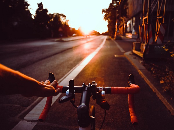 Tra i pionieri del giro del mondo c'è chi è partito in bicicletta.