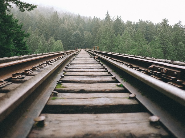 Giro del mondo in treno? Si possono scegliere le tratte famose, ma non si può rinunciare del tutto all'aereo,