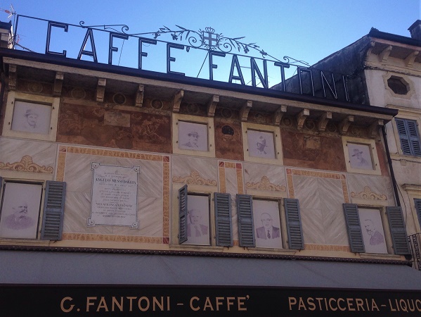 Degna conclusione della visita di Verona e i suoi dintorni, una merenda nello storico Caffè Fantoni di VIllafranca.