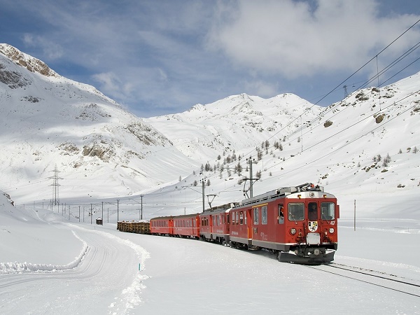 Un Capodanno breve ma inteso tra sapori tipici Valtellinesi ed escursioni con il Bernina Express.