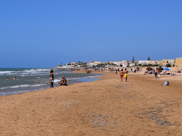 Tre Fontane è una piccola frazione di Campobello di Mazara del Vallo, sulla costa sud-occidentale della Sicilia, buon punto di partenza per visitare Poggioreale.