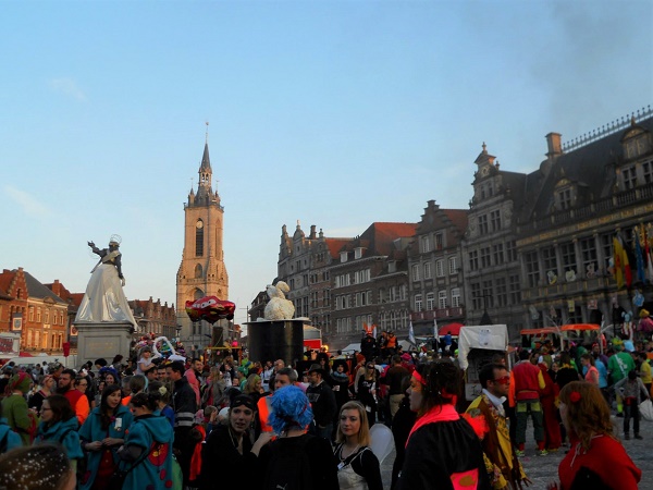 Tournai è una cittadina Belga a non più di 100 km dal confine francese. Qui il carnevale si svolge dal 9 all’11 marzo. 