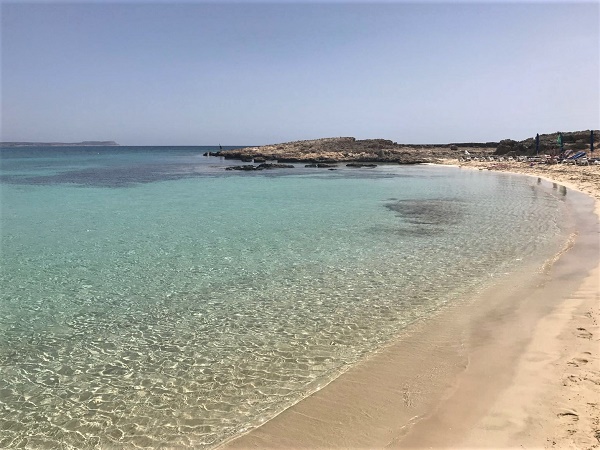 La spiaggia dell’isola di Porto Santo è una sola e percorre la costa meridionale per circa 10 km.