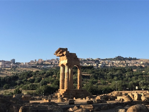  Saltare la Valle dei templi di Agrigento dicono sia l’eresia del XXI secolo.