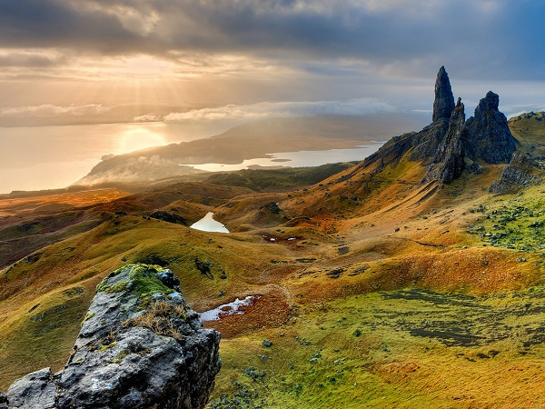 Se vuoi toccare il punto più a nord della Scozia, dovrai spingerti fino a John O’Groats. E ne varrà la pena! Le imponenti scogliere a picco sul mare sono popolate da un’infinità di uccelli marini.