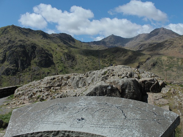 Lo Snowdonia National Park è fatto di montagne oscure e rocciose e foreste che evocano fiabe e leggende.