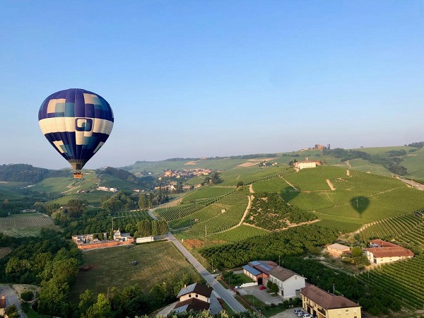 Da una mongolfiera potresti ammirare le Dolomiti, dopo aver esplorato queste magnifiche montagne a piedi con qualche bel trekking panoramico.