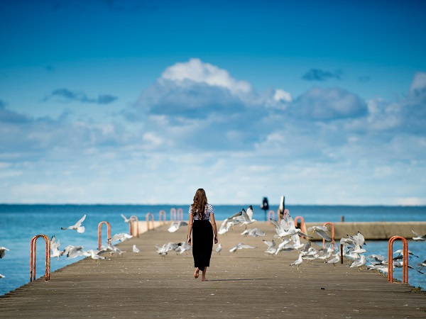 Le prenotazioni dell'ultimo minuto, la preferenza per destinazioni non troppo lontane da casa e per servizi gestiti da persone in carne e ossa, con le quali mettere in chiaro le condizioni di viaggio e discutere delle proprie perplessità, saranno più esigenze comuni che nuove frontiere di viaggio.