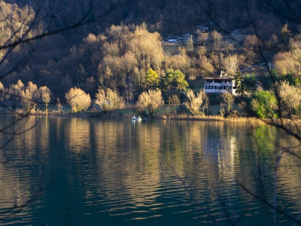 A febbraio 2021, il lago di Endine non era ghiacciato: di gelato c'era solo l'aria che scendeva da Nord.