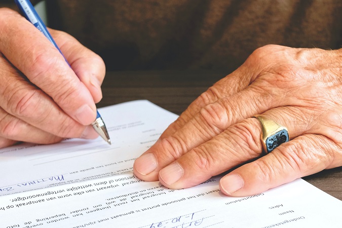 I siti dedicati al PLF da parte di ogni paese contengono indicazioni relative anche alla modalità (solo digitale o anche cartacea) di compilazione del modello.