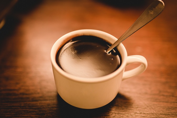Una buona tazza di cioccolata calda è una soluzione per rifocillarsi appena raggiunto il rifugio.