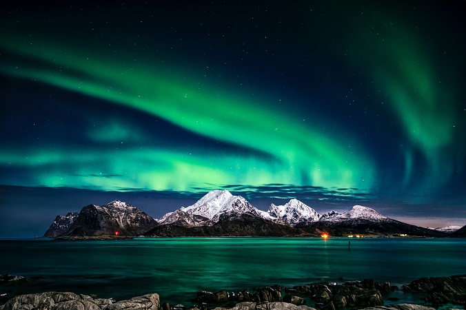 L'aurora boreale è una fenomeno naturale tanto inafferrabile da mantenere il suo fascino nel tempo
