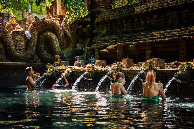 Pura Tirta Empul, tempio per il rito della purificazione.