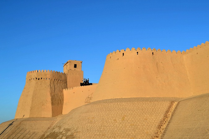 L'Uzbekistan "ospita" un tratto della via della Seta, l'antica strada del commercio tra Oriente e Occidente.