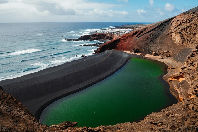 Lanzarote, un’isola remota, la più orientale delle Canarie.