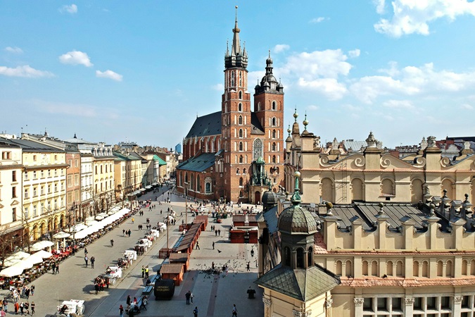 Vista dall'alto della piazza principale di Cracovia, Rynek Główny.