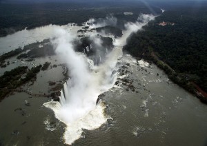 Ilha Grande (volo) Iguazú.jpg