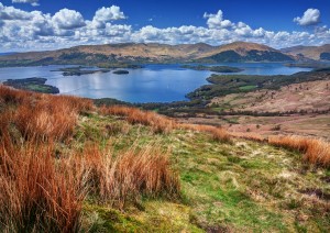 Inveraray - Loch Lomond (50 Km / 50min) - Trossachs National Park.jpg