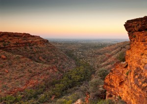 Ayers Rock - Kings Canyon (325 Km / 4h 20min).jpg