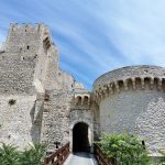 Castello dei Badiali (castello Angioino) a San Nicola (isole Tremiti)