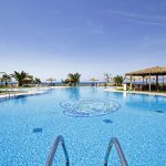 Piscina dell'Alpiselect Plaza Beach