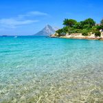 Spiaggia con vista sull'isola di Tavolara, a sud di Olbia