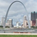 Gateway Arch a St Louis [Photo by Tiffany Cade on Unsplash]