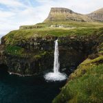 Cascata Múlafossur [Photo by Marc Zimmer on Unsplash]