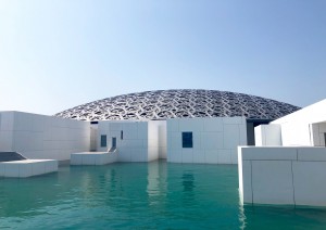 Abu Dhabi: Mina Market - Louvre Abu Dhabi - Corniche - Qasr Al Hosn - Al Bateen / Partenza.jpg