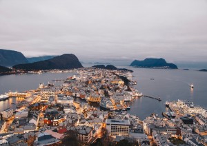 Trondheim - ålesund (300 Km + 2 Tratte In Traghetto / 5h 40min In Totale).jpg