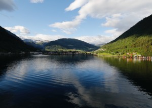 ålesund - Bergen (420 Km + 2 Tratte In Traghetto / 7h 30min In Totale).jpg