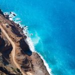 Trekking lungo la costa [Photo by Gaetano Cessati on Unsplash]