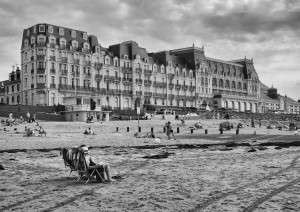 Caen - Cabourg - Deauville (80 Km / 1h 20min).jpg