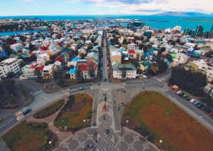 Italia (volo) Keflavík - Reykjavík (50 Km / 45min).jpg