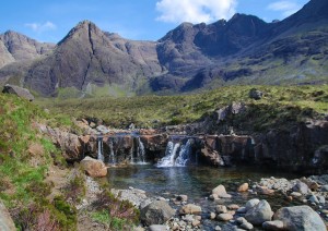 Isola Di Skye: Fairy Pools + Uig (traghetto) Tarbert/harris - Stornoway (60 Km / 55min).jpg