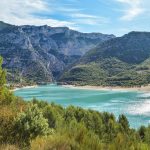 Veduta del lago di Sainte Croix [Foto di Tom und Nicki Löschner da Pixabay]