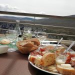 Aperitivo presso un punto panoramico delle gole [foto di Cinzia Cerrina]