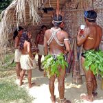 Incontro con la popolazione locale in Amazzonia