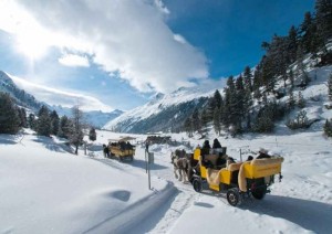 31/12/2023: Trenino Rosso Del Bernina, Carrozza A Cavalli, Cenone.jpg