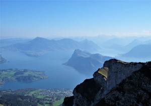 (01/01/2023) Escursione Al Monte Pilatus / Lucerna (treno) Milano.jpg