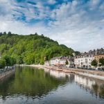 Bouillon lungo il fiume