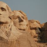 Monte Rushmore [Foto di Ronda Darby su Unsplash]