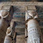 Colonne e soffitti del tempio di Denderah
