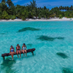 Le acque turchesi delle Maldive