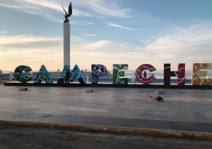 Mérida - Uxmal - Campeche (250 Km).jpg