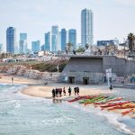 Passeggiata sul lungomare di Tel Aviv